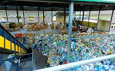 Cancelli chiusi a chi non rispetta i rigorosi criteri per la plastica