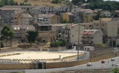 Spogliatoi incustoditi al S. Ippolito, giocatori derubati mentre disputavano un match