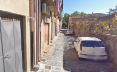 Una lite tra due giovani finisce a colpi di coltello