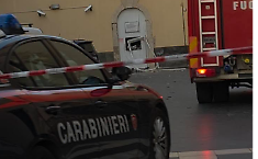 Boato all'alba nell'Ennese: bancomat sventrato con la tecnica della "marmotta", cittadini sotto choc