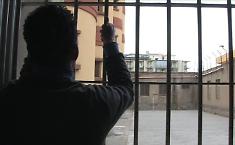 Rivolta nel carcere di Enna sedata dalla penitenziaria: allarme sovraffollamento e nuovi tumulti in Sicilia