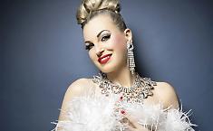 Lady Roberta Kent: tra ironia e senso del Burlesque