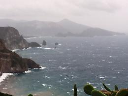 Maltempo, sospesi i collegamenti via mare con Egadi, Eolie e Ustica