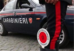 Guida completamente ubriaco e provoca un incidente con tre feriti