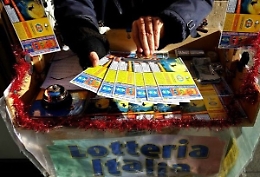 Lotteria Italia, Selvaggia Lucarelli segnala tre biglietti anomali