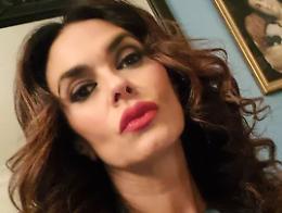 Malore per Maria Grazia Cucinotta: salta spettacolo a Napoli