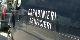 Palermo, pacco con proiettili e pistola su cofano auto di una parrucchiera: fatto brillare