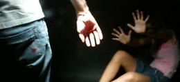Adrano, schiaffi e morsi ad ex che rifiuta relazione: arrestato