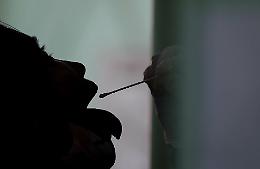 Tamponi coronavirus, in Sicilia ancora troppo pochi: è penultima in Italia