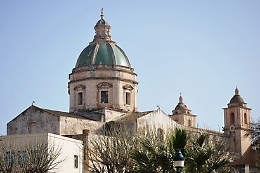 A Trapani parroco si ammala di Covid: chiesa chiusa e stop a celebrazioni
