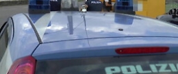 Siracusa, pusher tenta fuga dai tetti e perde droga e documenti: preso