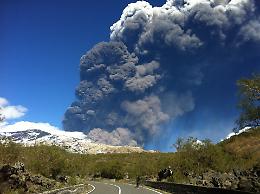 Così l'Etna si "ricarica" in due minuti