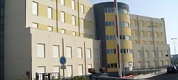Ex indagato "Exit Poll" inveisce contro medici e infermieri in ospedale a Vittoria