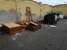 Catania: scempio quotidiano in via Cagnoni a Picanello