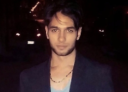 Omicidio o suicidio? Riesumato il corpo dello studente trovato morto nel cortile della scuola a Vittoria