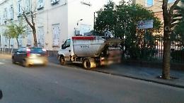 Catania, quel mezzo della nettezza urbana che blocca l'ingresso del pronto soccorso