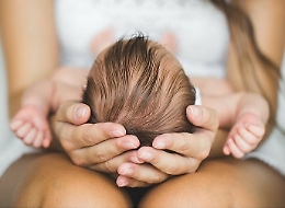 Elisoccorso bloccato, e cos&igrave; bimba nasce in una stazione di servizio...