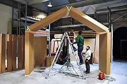 Catania, la casa di cartone ondulato trova spazio pure sul blog di Grillo