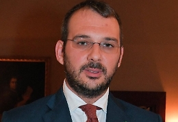 Giornalista Borrometi mangia tonno al ristorante e finisce in ospedale insieme alla scorta