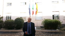 Alzabandiera al Lombardo Radice di Siracusa: i bimbi tutti col naso all'insù