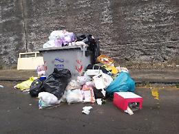 Catania, rifiuti: due postazioni su cinque sono lasciate al loro destino in Via Pisacane