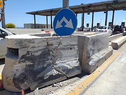 Nuovo incidente al finto casello di Cassibile: «Sarà buttato giù»