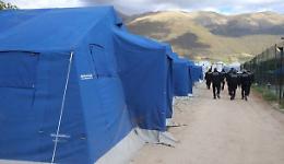 Sisma Norcia, prof siciliano alloggia in tenda per stare accanto agli alunni