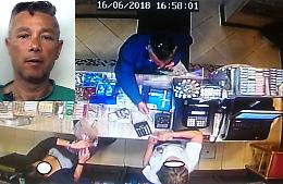 Rapinò tabaccaio a Mascali con cacciavite, preso pregiudicato catanese