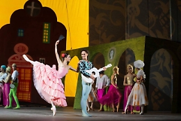 Simone Agr&ograve;, astro nascente della danza italiana