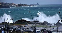 Scirocco in carica sulla Sicilia: preallerta regionale e 48 ore ad alto rischio tra vento, piogge e mareggiate