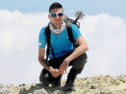 Vincenzo Greco, la pi&ugrave; giovane guida vulcanologica d'Italia: &laquo;L'Etna &egrave; una mamma che mi d&agrave; energia&raquo;