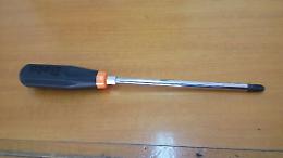 Mascalucia, armato di cacciavite semina il panico in centro: "Adesso le ammazzo"