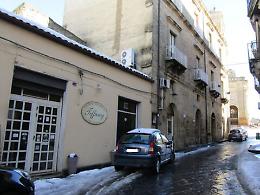 Enna, chiudono le saracinesche: la zona Duomo &egrave; deserta