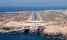 Scontro su trasporti aerei e navali tra Falcone e vicesindaco di Pantelleria