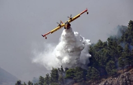Palermo, incendio minaccia abitazioni a Villagrazia: case evacuate