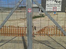 Vittoria, l'autoporto dei desideri cade in malora mai utilizzato...