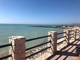 "Diamo un nuovo decoro al lungomare Le Dune"