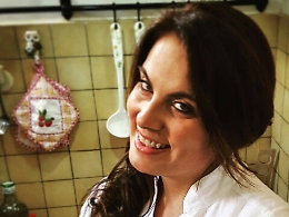 La vulcanica Assya, "menestrella" delle ricette di famiglia sulle orme dei "mons&ugrave;"