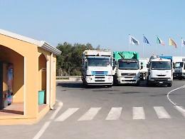 Discarica Lentini: «Ore di attesa e compattatori pieni»