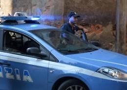 Catania, rapinano «coppietta» ma la Polizia li arresta subito