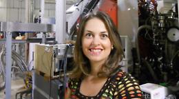Scienziata catanese vince premio per una ricerca sui neutrini