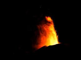 Etna, la "musica" delle fontana di lava per monitorare le eruzioni
