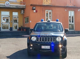 Ladri in fuga per "colpa" dello spray urticante