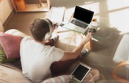 Scuola, così la Dad ha "danneggiato" gli studenti siciliani: il 57% ha carenze di italiano, il 70% di matematica