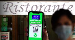 «Ok anche al green pass alla francese, purché non chiudano più i locali»