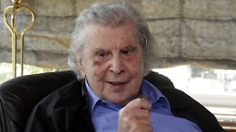 Addio a Mikis Theodorakis, l'uomo del Sirtaki
