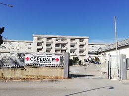 Morti al Covid Hospital, presentate cinque denunce