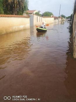 Maltempo, a Siracusa qualcuno va in giro con la canoa