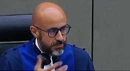 Aitala, il magistrato catanese che giudicher&agrave; i crimini di Putin