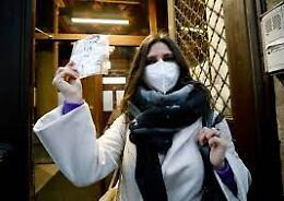 Costa: "Via le mascherine dal 1° maggio, con qualche eccezione"